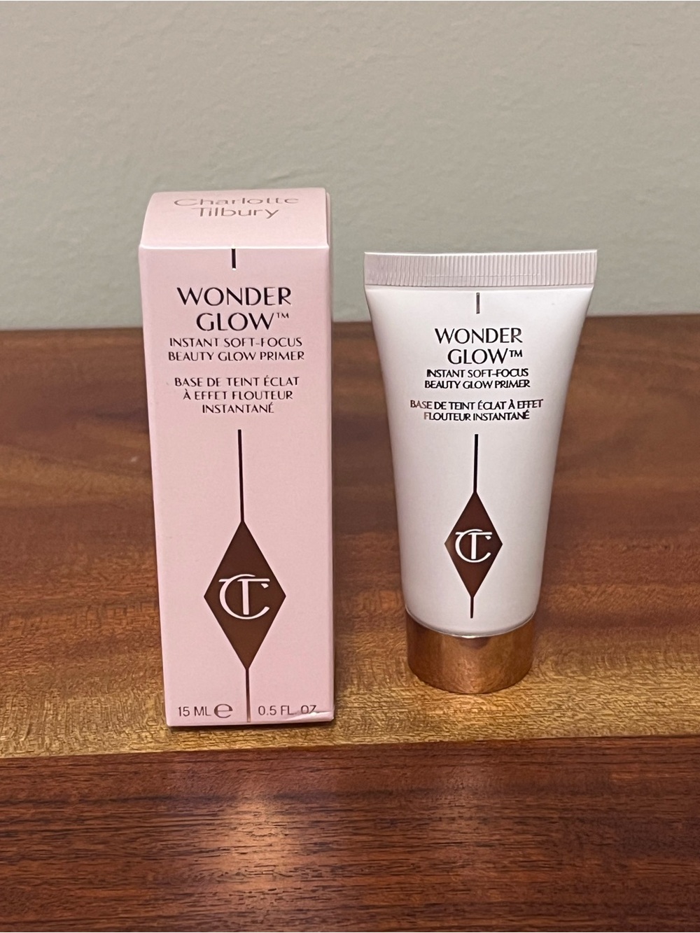 Charlotte Tilbury Wonder Glow Primer